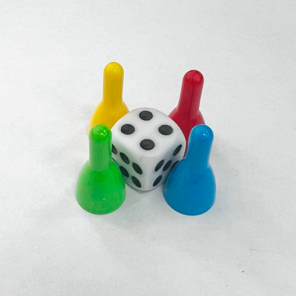 Набор игровой (4 фишек + кубик D6)